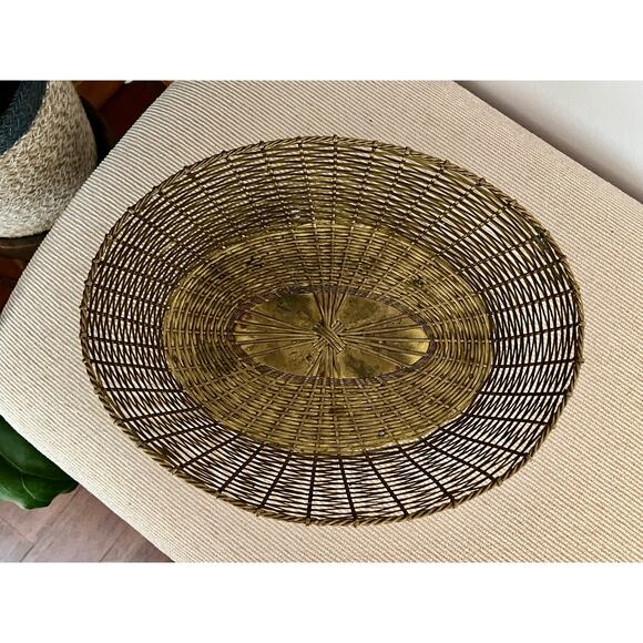 Vintage Brass Woven Basket, Oval Bread Basket, Gold Metal Basket - Picture 5 of 10